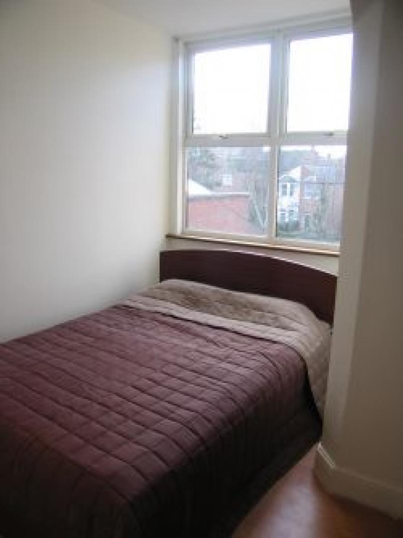 			1 Bedroom, 1 bath, 1 reception Flat			 Staverton Road, WILLESDEN GREEN NW2